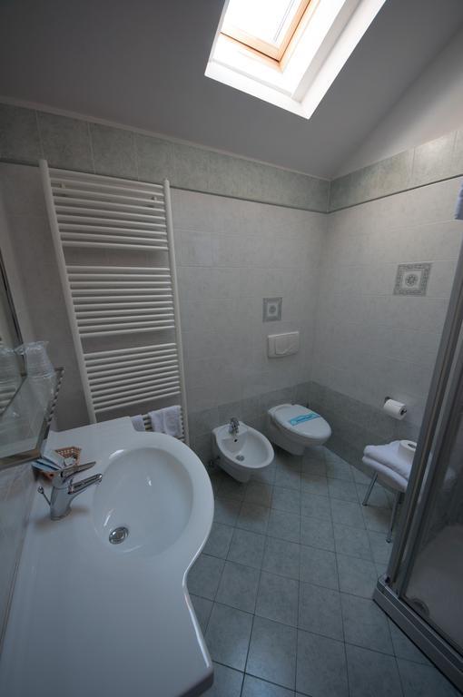 Albergo Meuble Vecchio Scarpone Baceno Habitación foto